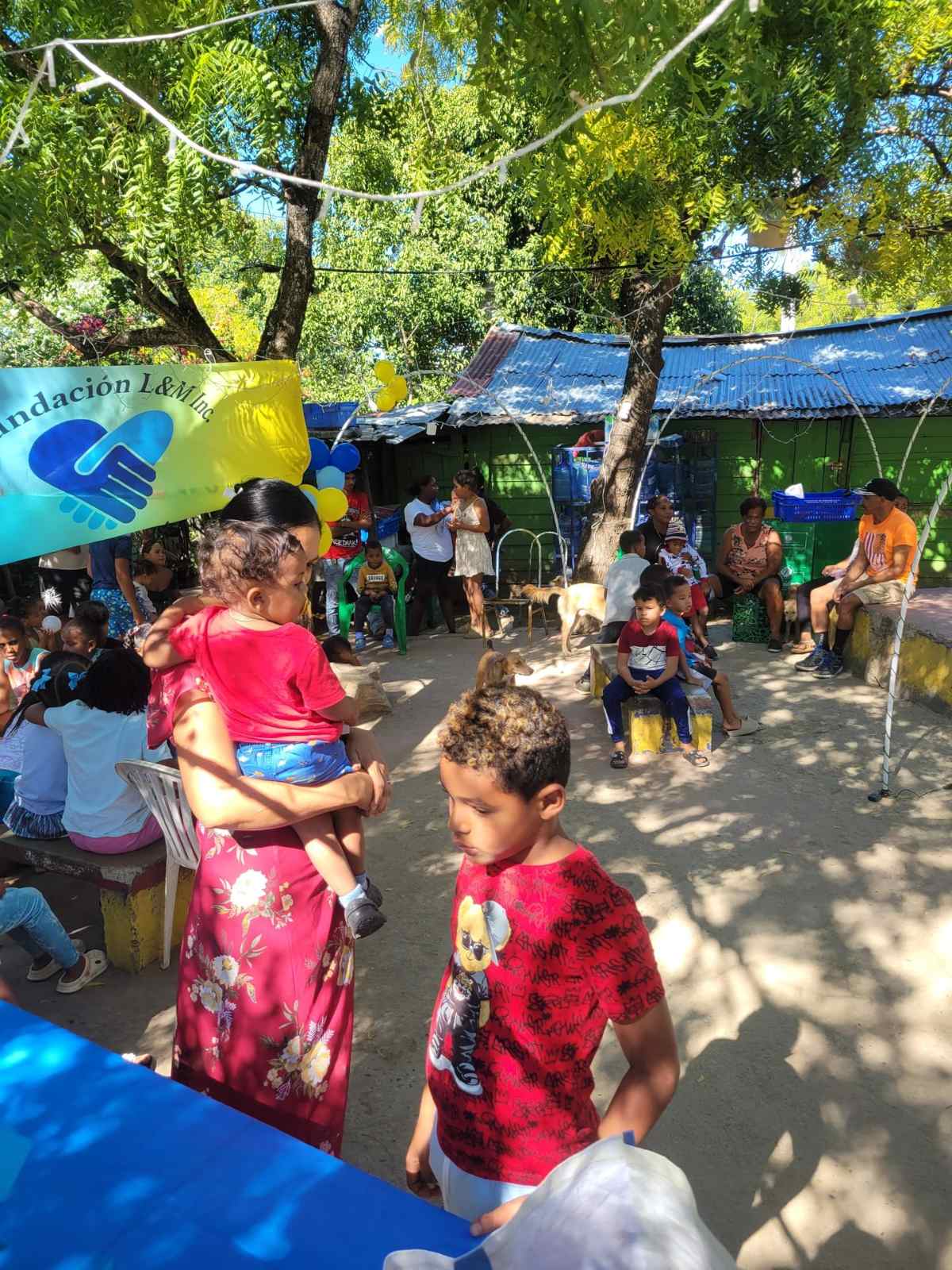 Un Niño Feliz — Puerto Juanita
