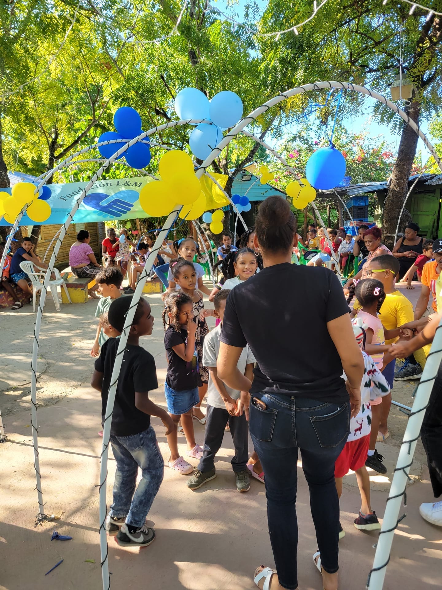 Un Niño Feliz 2025 – Puerto Juanita